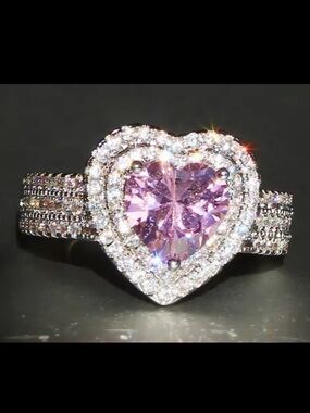 Gorgeous amethyst heart ring size 8.5 with clear swarovski elements #357